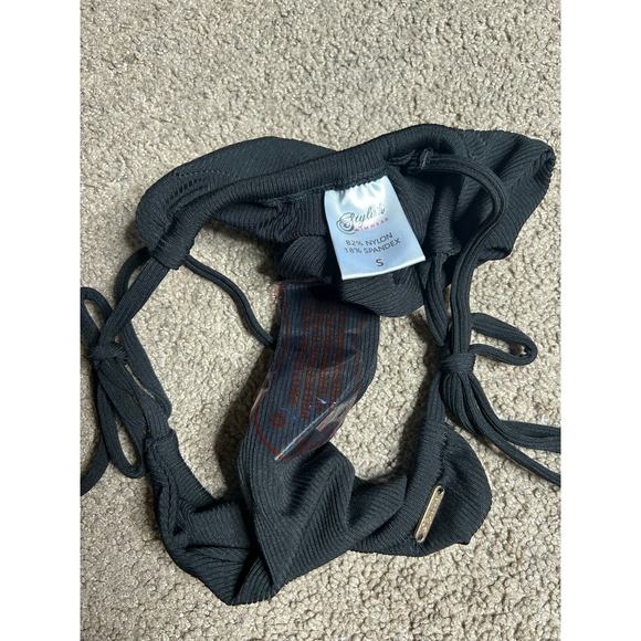 NWT Women’s Size Small Stylish Swimwear Black Ribbed Ruffled Bikini Set - Picture 3 of 4